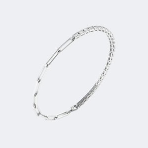 Pulsera de tenis con diamantes de corte esmeralda de 2.60 quilates en oro de 9 quilates - Product Image 5