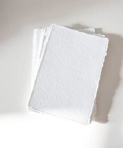 Feuilles de papier en coton faites à la main avec bords festonnés, plantables, sans acide pour une conservation durable, formats A4 et A5, vente en gros - Product Image 4