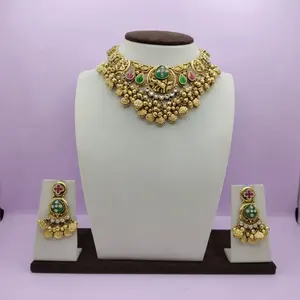 Collar de Gargantilla Tradicional con Elefante Dorado Antiguo y Detalles de Esmalte Verde y Rosa, con Cuentas Decorativas y Pendientes Étnicos a Juego - Product Image 4