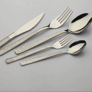 Juego de Cubiertos Royal Look, Juego de Cubiertos de Acero Inoxidable con Acabado Espejo, Duradero y Moderno, Juego de Cinco Piezas, Cuchara y Tenedor, Juego de 5 Piezas - Product Image 1