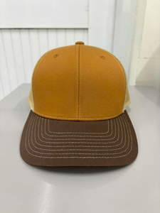 Casquette Trucker Bicolore avec Logo Personnalisé, 6 Panneaux, Profil Moyen, Dos en Maille Respirante pour Usage Sportif et Décontracté, Fabriquée au Vietnam - Product Image 1
