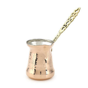 Cafetière turque en cuivre épais avec motifs classiques pour la préparation de café en café et restaurant - Product Image 4