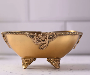 Cuenco Decorativo de Latón con Diseño Floral Hecho a Mano, Acabado Dorado, para Decoración del Hogar, Centro de Mesa y Regalos - Product Image 2