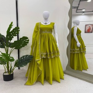 Ensemble Kurti Palazzo en Georgette Brodé pour Femme VASTRA COTTAGE avec Dupatta, Bordure en Dentelle et Broderie de Paillettes – Tenue de Fête et de Cérémonie - Product Image 3