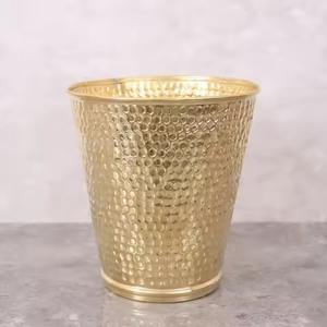 Contenedor de Basura Metálico Premium Diseñado para un Almacenamiento Organizado en Sala de Estar, Dormitorio y Cocina - Product Image 1