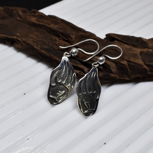 Boucles d'oreilles pendantes en argent sterling oxydé Divyansh Gems Jewellers, motif plume, faites à la main, feuille tombante, style vintage bohème, pour déclaration de style - Product Image 2