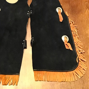 Chaps de cowboy longs en cuir véritable de haute qualité avec fermeture à boutons-pression, design personnalisé pour l'équipement d'équitation, vente en gros - Product Image 4