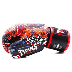 Guantes de Boxeo Twins con Diseño Estampado, Correa Ajustable con Cierre de Velcro, Cuero Genuino, para Entrenamiento y Sparring - Product Image 3