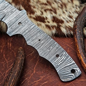 Cuchillo de Acero de Damasco con Gancho para Deshuesar, Hoja de 11.25 pulgadas Forjada a Mano de Espiga Completa, Borde Recto, para Forja DIY y Hecho a Mano - Product Image 3