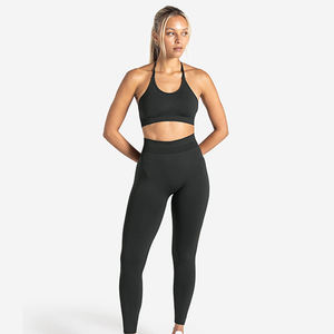 Ensemble de sport 1 pièce pour femme, nouveau design, personnalisé OEM, vente en gros, confortable, respirant, soutien-gorge de sport sans armatures à bonnets triangulaires - Product Image 4