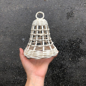 Décoration de cloche de Noël en rotin naturel lavé blanc Ornements en osier naturel Ornements de Noël Boho Personnaliser dans HNH Craft Vietnam - Product Image 1