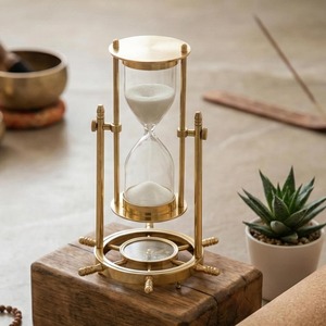 Reloj de arena de latón personalizado con brújula funcional, temporizador de arena recargable de cinco minutos, regalo vintage náutico para ceremonia de unión de bodas - Product Image 5