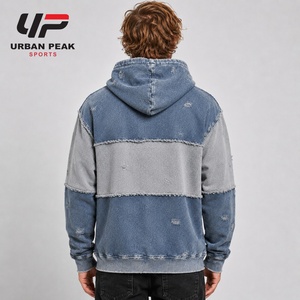 Sudadera con capucha para hombre con efecto desgastado, corte holgado, hombros relajados y apariencia urbana moderna. - Product Image 3