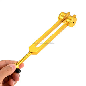 Ensemble d'instruments colorés en alliage d'aluminium avec diapasons, maillets et sac de transport pour la thérapie sonore ORL et l'équilibrage des chakras - Product Image 5