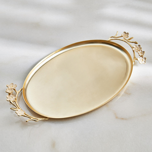 Elegante Bandeja de Servir Ovalada Dorada, Bandeja de Metal con Detalles de Ramas Florales, Ideal para Decoración de Mesa en Hogares Sofisticados - Product Image 3