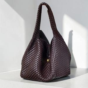 Bolso de Mano de Moda Tejido en PU, Bolso de Hombro de Gran Capacidad con Forro de Poliéster, para el Uso Diario y Viajes de Mujer - Product Image 4