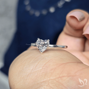 Bague solitaire en diamant de laboratoire taille cœur de 1,00 carat en or massif 18 carats |   Bijoux de fiançailles pour femmes certifiés IGI - Product Image 3