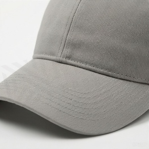 Casquette de baseball unisexe grise à 6 panneaux, couleur unie, tissu sergé, fermeture ajustée, style décontracté, chapeau pour adulte - Product Image 4