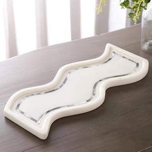 Plateau de service élégant en marbre naturel de haute qualité, plateau de cuisine luxueux et raffiné pour la table à manger à la maison, pour les aliments et les collations, à prix avantageux. - Product Image 3