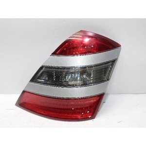 ไฟท้ายขวา S-class ปี 2005-2009 มือสอง ของแท้ รหัสอะไหล่ A2218200266 - Product Image 1