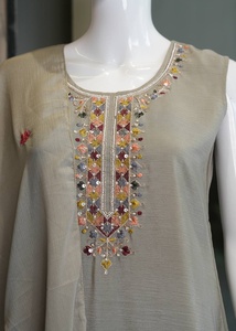 Conjunto de Kurta Tradicional Bordada para Mujer, Corte Holgado, Vestido Étnico Informal, Estilo Indio-Pakistaní - Product Image 5