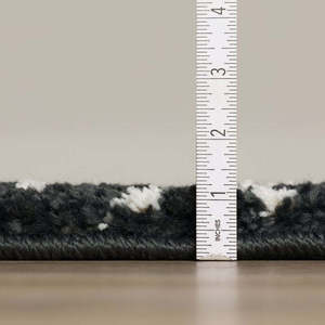 Tapis en laine marocaine tissé charbon de bois abstrait moderne PihueCreations217 pour salon et chambre à coucher tapis et ensembles - Product Image 1