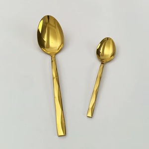 El diseño unificado de cubiertos crea un ambiente de comedor armonioso para invitados y familia, recién llegados al menor costo. - Product Image 2