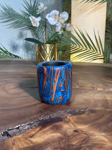 Porte-encens décoratif artisanal de luxe en résine époxy et bois dur Forest River pour bâtonnets d'encens, cônes, méditation - Product Image 2