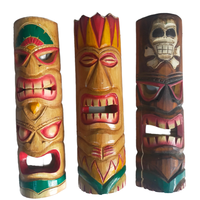 Fina máscara de pared de madera tallada artesanal balinesa Bali estilo africano diseño minimalista para decoración del hogar hecho a mano Bali Indonesia