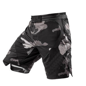 Shorts MMA personnalisés pour hommes, impression de logo professionnelle par transfert thermique, couleurs et tailles personnalisées, extensibles, séchage rapide, respirants, arts martiaux - Product Image 4