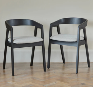 ชุดโต๊ะรับประทานอาหารไม้สักแท้สไตล์โมเดิร์นพร้อมเก้าอี้ขาไขว้ เฟอร์นิเจอร์ห้องรับประทานอาหารร่วมสมัยสำหรับใช้ในโรงแรมและวิลล่า - Product Image 4