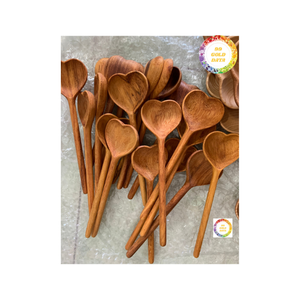 Cuchara de madera vietnamita seleccionada para alimentación de bebés y proyectos creativos de pintura DIY, suministrada por 99 Gold Data - Product Image 1