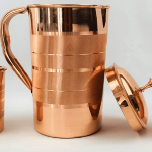 Ensemble de carafes en cuivre pour une station de rafraîchissement paisible à la maison, ensemble de service d'eau en métal avec verres, durable, réutilisable, pour la cuisine et la salle à manger - Product Image 1