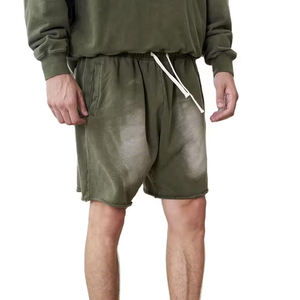 Shorts de felpa francesa de tacto suave diseñados para mayor comodidad, con cintura elástica y tela ligera para mayor comodidad durante todo el día. - Product Image 3