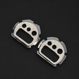 Cubierta de Lujo para Reloj con Diamantes, Protector de Cámara con Incrustaciones Completas, Marco Protector, Accesorio de Joyería, Acabado Plateado, Diseño Personalizado - Product Image 1