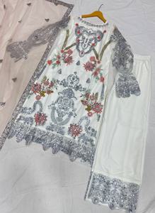 Elegancia Cosida en Cada Detalle, Encanto Color Marfil, Delicado Bordado Plateado, Salwar Kameez de Alta Calidad para Mujer, Lavable y de Secado Rápido - Product Image 5