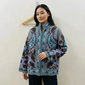 Chaqueta Bomber de Algodón Tejido con Bordado Suzani, Estilo Chic Otoñal, Diseño Floral, Indigo, Houndstooth, Crimson Vine - Product Image 3