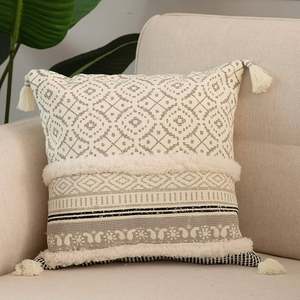 Fundas de cojín de chenilla lisas de 16x16 pulgadas. El cojín de hilo de chenilla está hecho con un tejido única y excepcionalmente suave y aterciopelado. - Product Image 4