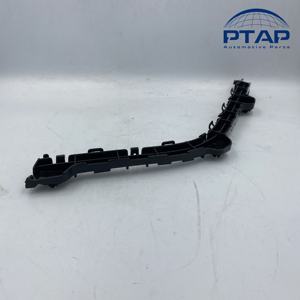 Espaciador Original para Parachoques Trasero Derecho para Repuestos Originales (71821-79P00-000) - Product Image 3