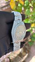 Montre unisexe en diamant de fournisseur indien, conçue pour les couples, style assorti et tendance au quotidien, disponible à prix réduit