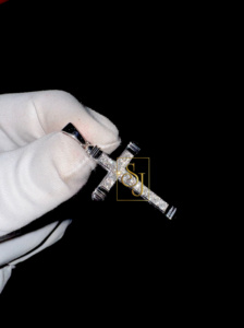 VVS-VS en or massif glacé 14 carats 0.80 TCW diamant cultivé en laboratoire délicat collier pendentif en diamant croix personnalisé cadeau de baptême religieux - Product Image 4