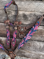 Ensemble complet de sellerie anglaise de luxe à motif turquoise en cuir véritable léger pour l'équitation saisonnière, avec têtière