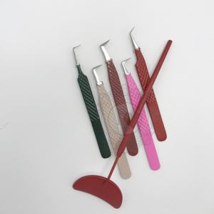 Pinzas de extensión de pestañas de acero inoxidable personalizables de alta calidad, revestimiento de polvo de espejo rojo, Punta puntiaguda disponible, etiqueta personalizada - Product Image 4