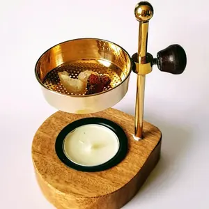Quemador de Bakhoor Metálico de Lujo para el Hogar con Base de Madera para Amantes del Oud y Aromaterapia, Disponible a Precio de Mayoreo - Product Image 1