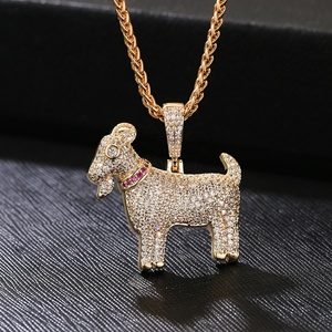 ZAWO Colgante de Moissanita VVS1 con Forma de Perro Adorable, Chapado en Oro, Micro Pavé, Corte Brillante Redondo, Amuleto de Animal, Unisex, Uso Diario - Product Image 4