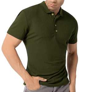 เสื้อโปโลผู้ชายแบบใหม่คุณภาพสูงขายส่ง OEM แขนสั้นลำลองทรงเข้ารูปสำหรับออกกำลังกายและตีกอล์ฟ รับสั่งทำ - Product Image 1