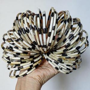Brazaletes de cuerno de búfalo de la mejor calidad para mujeres y niñas, ideales para bodas y fiestas, buen precio, artesanía natural. - Product Image 3