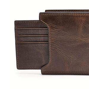 Portefeuille de voyage en cuir pour homme, design minimaliste et fin, matériau en cuir souple, porte-cartes multiples, poche à monnaie et compartiment à billets - Product Image 5