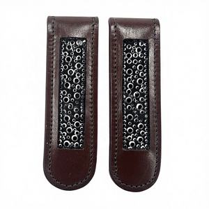 Clips para botas de equitación de cuero marrón de primera calidad ProGrip Titan, talla única, un par por paquete. - Product Image 1