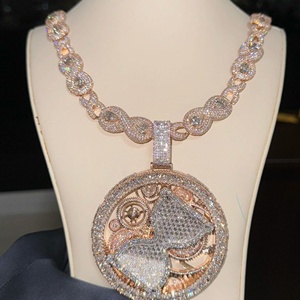 Pendentif Millionaire Shine de Haute Qualité en Moissanite, Argent 925 et Or, avec Diamants et Clarté VVS - Product Image 4